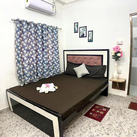 Shree K.B Guest House Varanasi Bagian luar foto