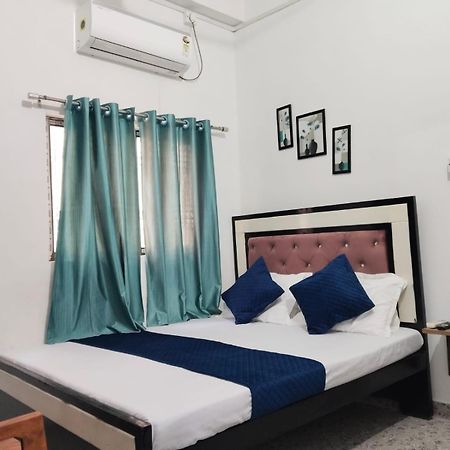 Shree K.B Guest House Varanasi Bagian luar foto