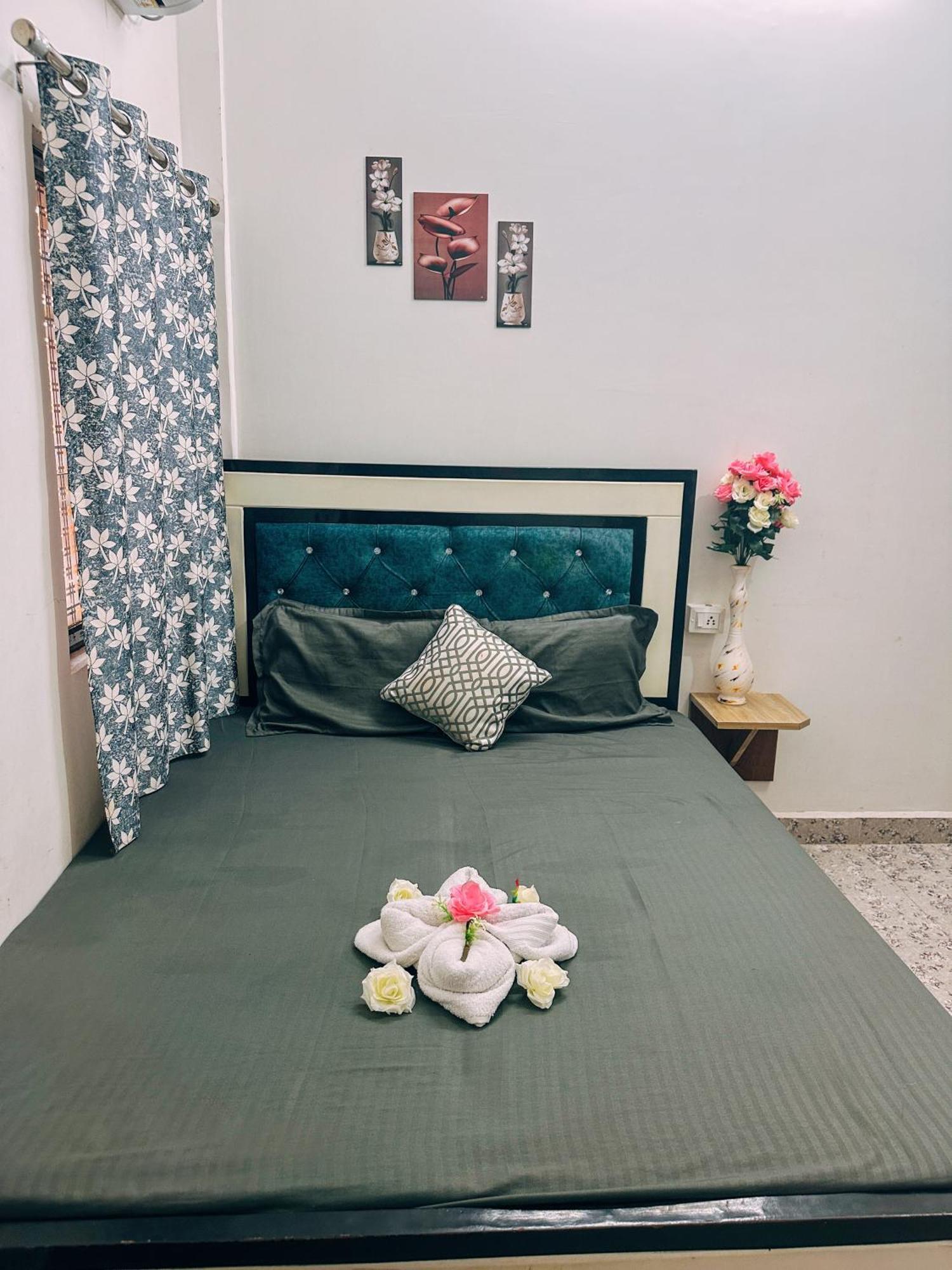 Shree K.B Guest House Varanasi Bagian luar foto
