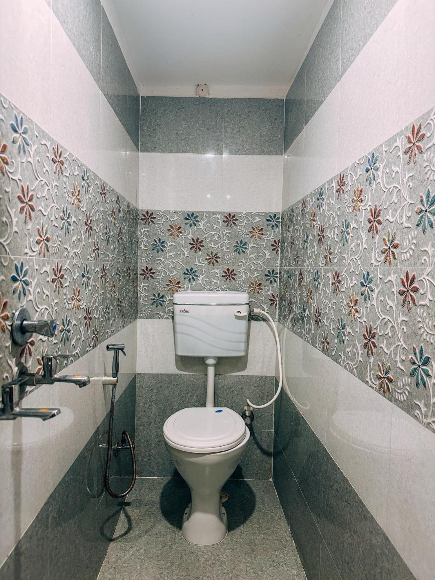 Shree K.B Guest House Varanasi Bagian luar foto