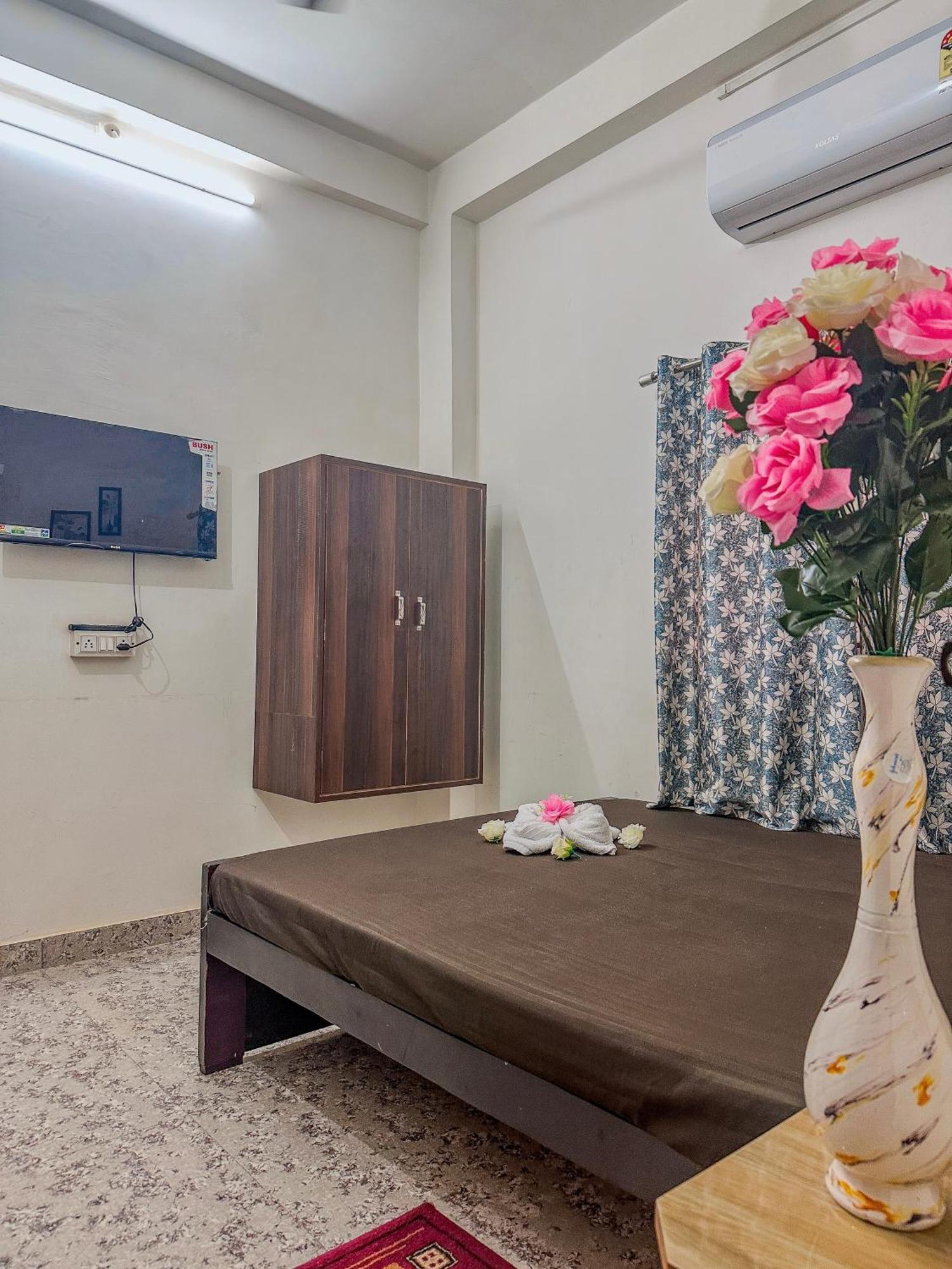 Shree K.B Guest House Varanasi Bagian luar foto